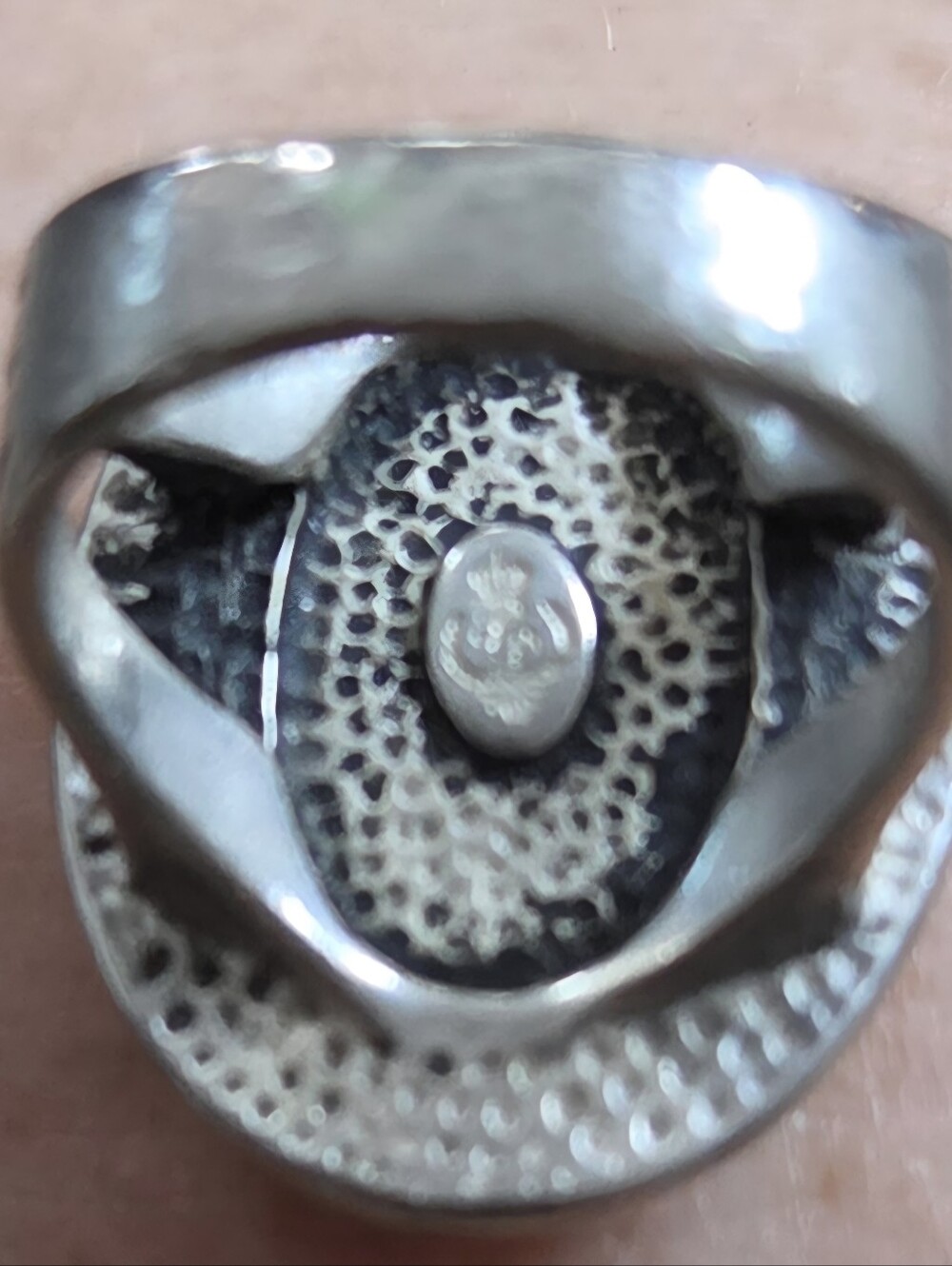Premier Designs Momentum Ring Size 8 Retired Silvertone Hammered Statement - Picture 2 of 5